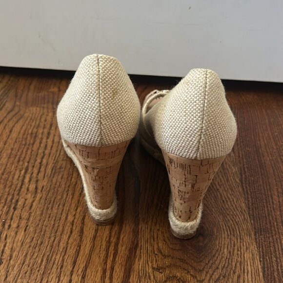 Arturo Chiang Ralin Cream Canvas Woven Peep Toe Cork Wedges Shoes Women's SZ 8.5 - Picture 4 of 5